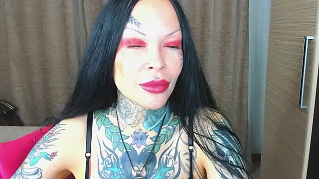 Megan Black Moon online show from 10-04-25, 10:46