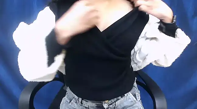 Snapshot of cutie-pie8 chatting on 01-10-25, 10:15 cutie-pie8 online show from 01-10-25, 10:15