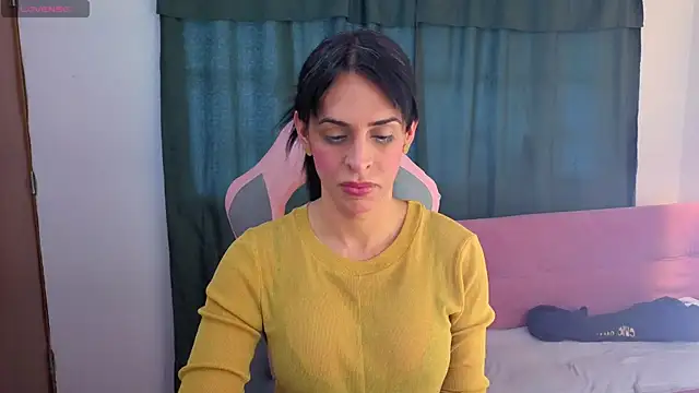 vittorialombardi   online show from 06-22-26, 09:34