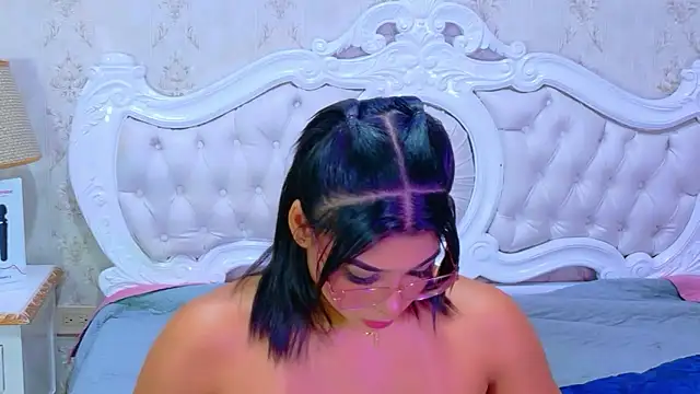 TiaraRosse online show from 01-17-26, 01:16