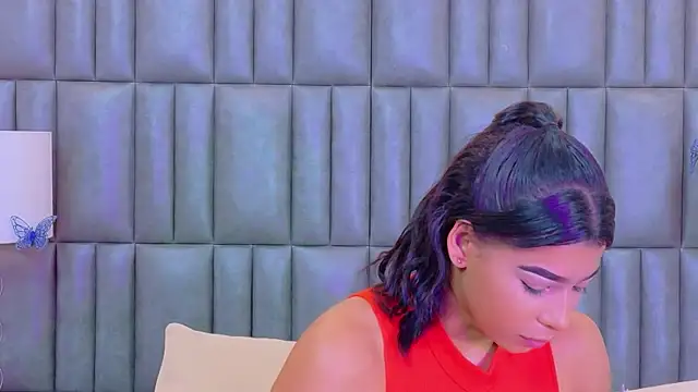 TiaraRosse online show from 04-15-26, 12:23