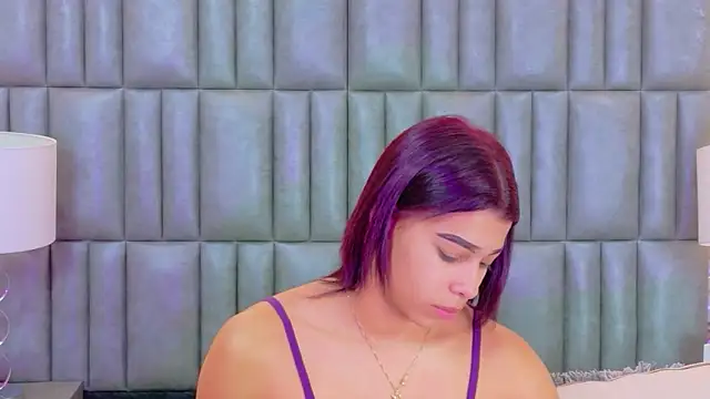 TiaraRosse online show from 05-18-26, 12:22