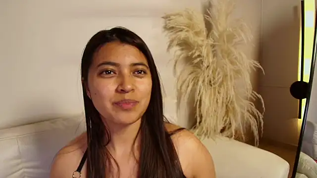 Snapshot of Rebeca_Williams_ chatting on 02-08-25, 02:36 Rebeca Williams online show from 02-08-25, 02:36