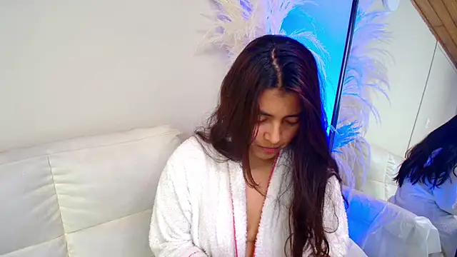 Snapshot of Rebeca_Williams_ chatting on 02-18-25, 11:52 Rebeca Williams online show from 02-18-25, 11:52
