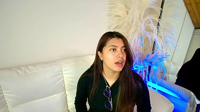 Snapshot of Rebeca_Williams_ chatting on 02-20-25, 12:19 Rebeca Williams online show from 02-20-25, 12:19