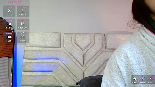 Snapshot of Rebeca_Williams_ chatting on 03-07-25, 12:37 Rebeca Williams online show from 03-07-25, 12:37