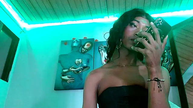 Snapshot of Maidi_ chatting on 03-16-25, 03:06 Maidi online show from 03-16-25, 03:06