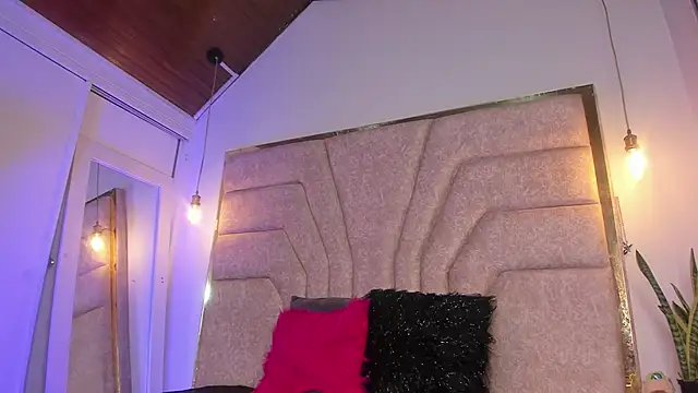 EmaJames25 online show from 03-12-26, 06:58