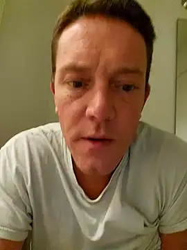 Bigtater1999 online show from 12-31-24, 01:15