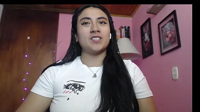 Snapshot of bunnyemilyrose36 chatting on 12-13-24, 06:05 bunnyemilyrose36 online show from 12-13-24, 06:05