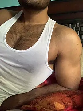 Snapshot of Vampire_xoxo chatting on 12-12-24, 04:59 Vampire xoxo online show from 12-12-24, 04:59