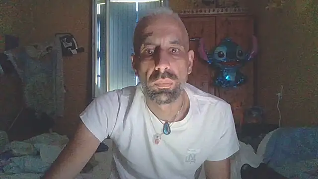 Snapshot of arrow13680 chatting on 10-27-25, 02:21 arrow13680 online show from 10-27-25, 02:21