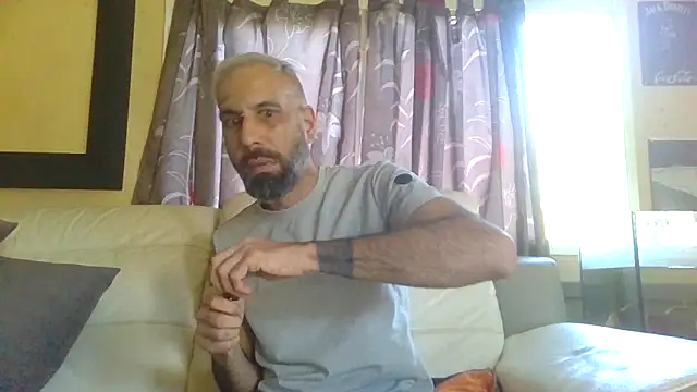 Snapshot of arrow13680 chatting on 02-26-26, 03:00 arrow13680 online show from 02-26-26, 03:00