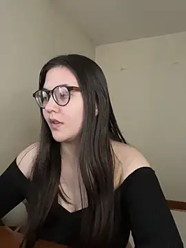 Snapshot of Prudie_Gabriella chatting on 11-19-25, 09:31 Prudie Gabriella online show from 11-19-25, 09:31