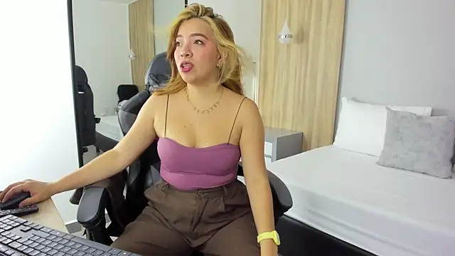 alma fenix online show from 12-02-25, 06:58