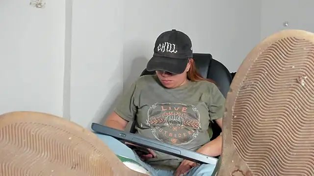 alma fenix online show from 03-27-26, 05:02