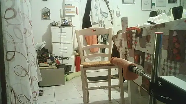 cyril020202 online show from 11-06-25, 08:54