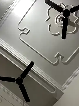 Snapshot of John_desihunk chatting on 12-22-25, 05:21 John desihunk online show from 12-22-25, 05:21