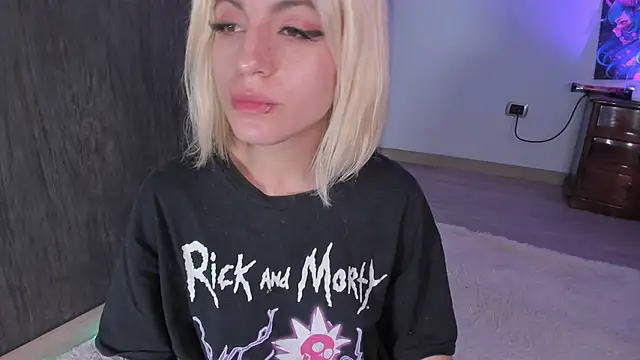 Snapshot of cyberzoe chatting on 02-24-25, 01:46 cyberzoe online show from 02-24-25, 01:46