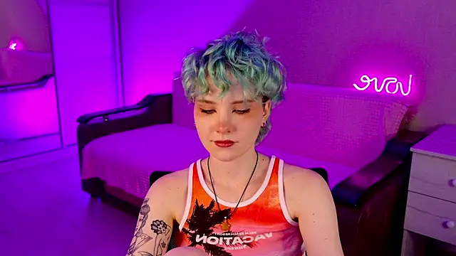 School Love online show from 12-20-24, 04:14