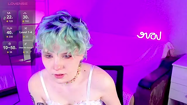 School Love online show from 01-24-25, 01:03