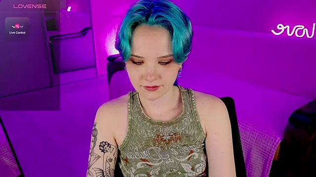 School Love online show from 02-05-25, 04:14