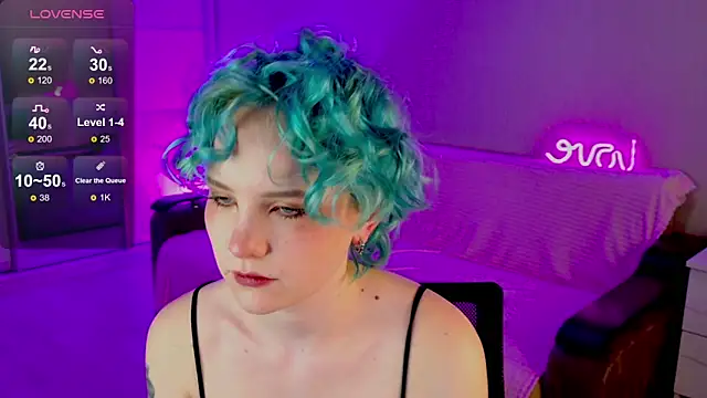 School Love online show from 02-16-25, 01:05