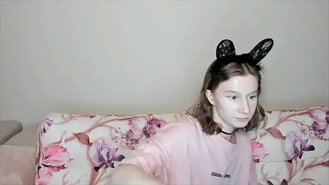 EnigmaSee online show from 12-20-24, 02:38