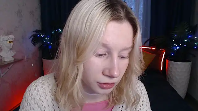 EnigmaSee online show from 12-17-25, 09:04