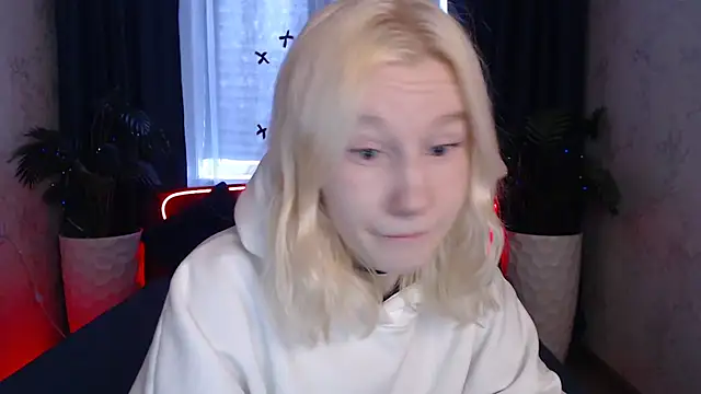 Snapshot of EnigmaSee chatting on 02-01-26, 08:46 EnigmaSee online show from 02-01-26, 08:46