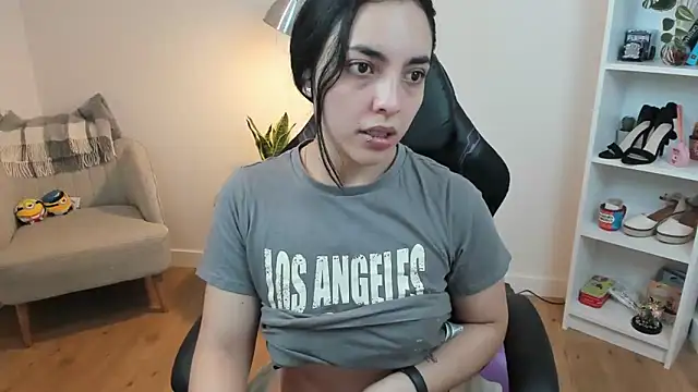  BellaEvans  online show from 02-13-25, 05:37