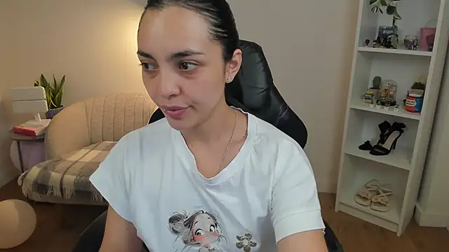  BellaEvans  online show from 04-20-26, 04:37