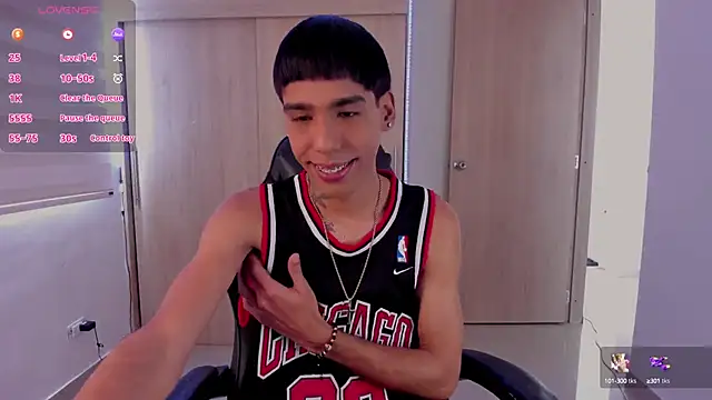 Snapshot of aldrinwhite chatting on 01-02-25, 06:56 aldrinwhite online show from 01-02-25, 06:56