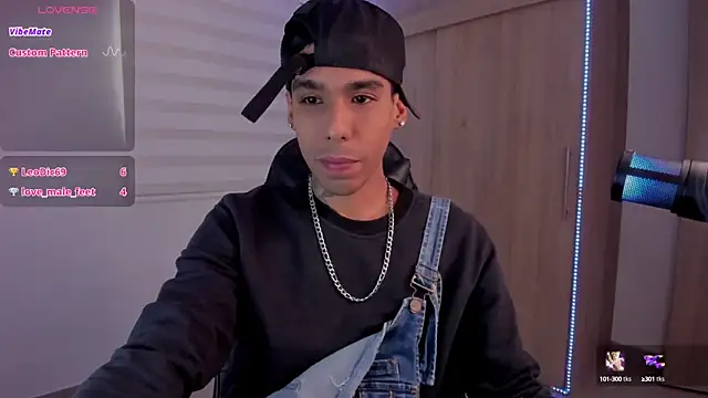 Snapshot of aldrinwhite chatting on 01-22-25, 05:59 aldrinwhite online show from 01-22-25, 05:59