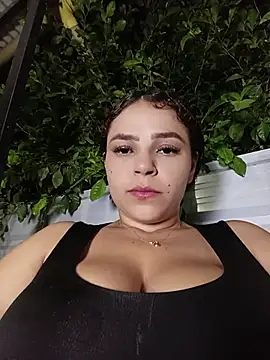 Snapshot of Mommy-Hot chatting on 07-09-26, 02:15 Mommy-Hot online show from 07-09-26, 02:15