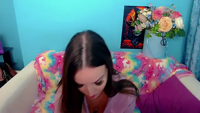 Snapshot of LindaaLu chatting on 03-13-25, 07:42 LindaaLu online show from 03-13-25, 07:42