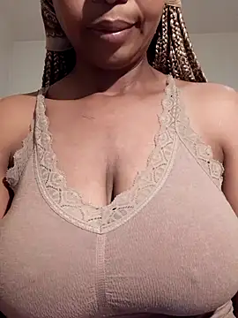 Snapshot of realsquirter chatting on 02-18-25, 07:52 realsquirter online show from 02-18-25, 07:52