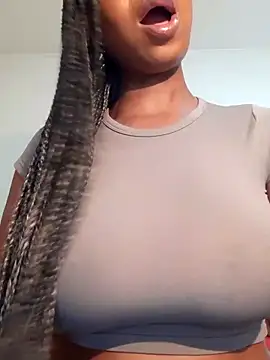 Snapshot of realsquirter chatting on 11-15-25, 08:22 realsquirter online show from 11-15-25, 08:22