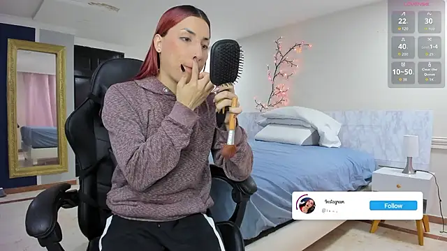 charolbruce 1 online show from 03-11-26, 12:00