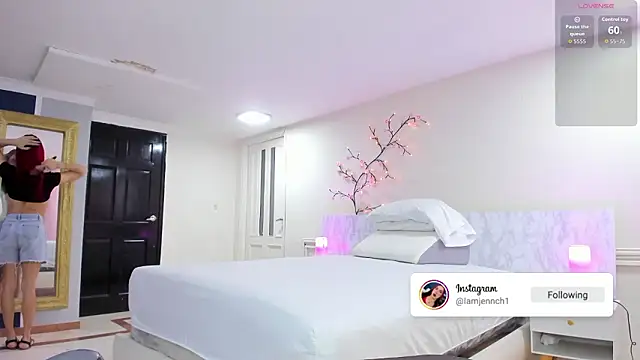 charolbruce 1 online show from 03-30-26, 11:55