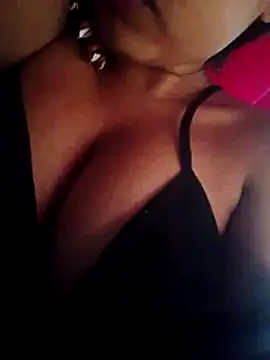 Snapshot of DakotaHoland chatting on 11-09-25, 03:21 DakotaHoland online show from 11-09-25, 03:21