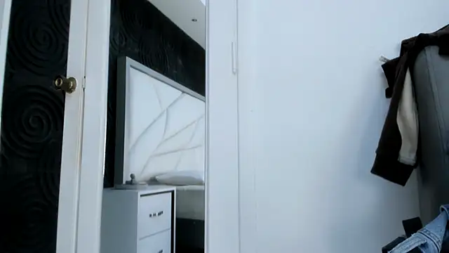 AbigailWilliams  online show from 11-13-25, 11:09