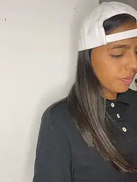 BarbieHotLaura online show from 03-13-25, 09:26