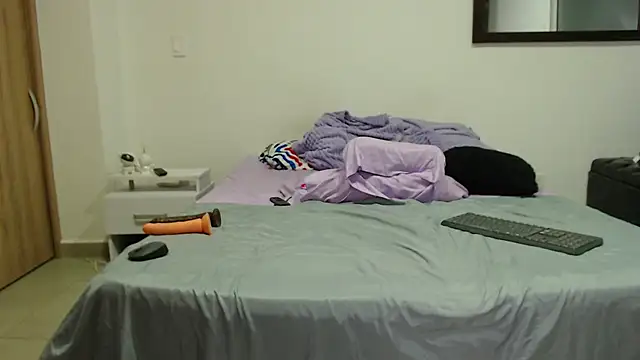 AnnieRoss69 online show from 02-11-25, 11:32