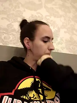 Snapshot of pleasure_of_life chatting on 10-24-25, 09:33 pleasure of life online show from 10-24-25, 09:33