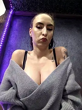 Snapshot of pleasure_of_life chatting on 12-04-25, 05:32 pleasure of life online show from 12-04-25, 05:32