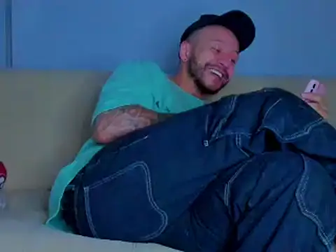 Snapshot of ToonyDee chatting on 01-29-25, 04:36 ToonyDee online show from 01-29-25, 04:36