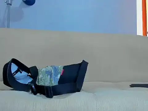 Snapshot of ToonyDee chatting on 01-31-25, 01:45 ToonyDee online show from 01-31-25, 01:45