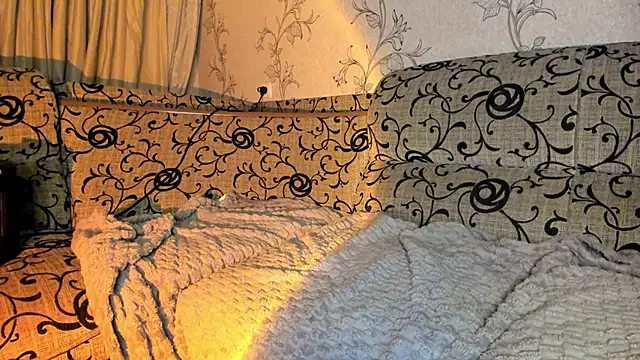 Snapshot of insanely-sweet chatting on 12-28-24, 04:20 insanely-sweet online show from 12-28-24, 04:20