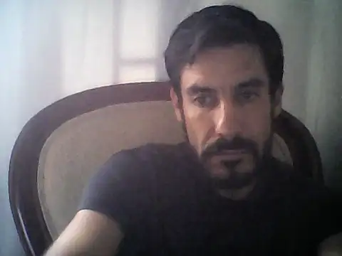 Snapshot of elkike1980 chatting on 06-26-26, 02:54 elkike1980 online show from 06-26-26, 02:54